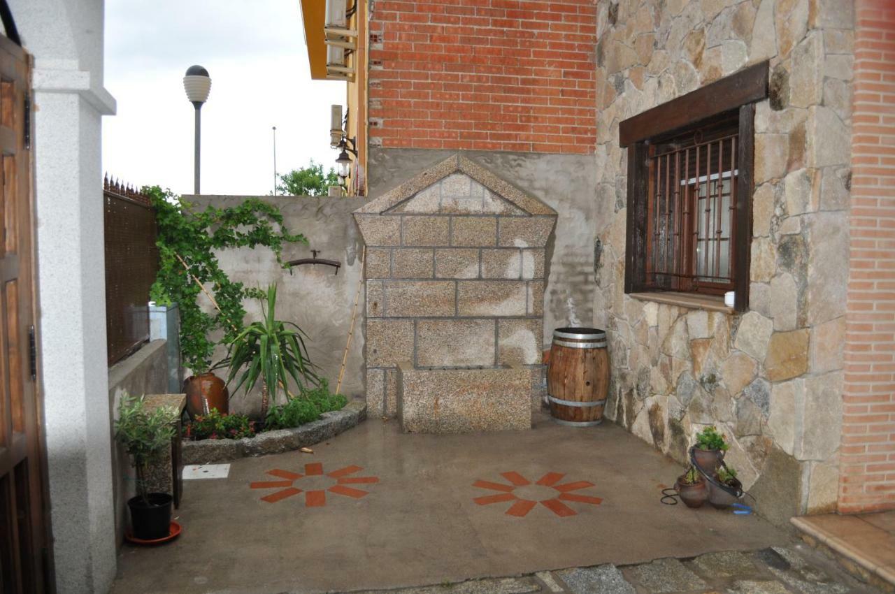 Casa Los 5 Canos Sotillo de la Adrada Extérieur photo